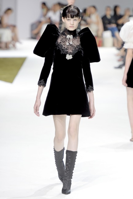 giambattista-valli-haute-couture-aw-16-36