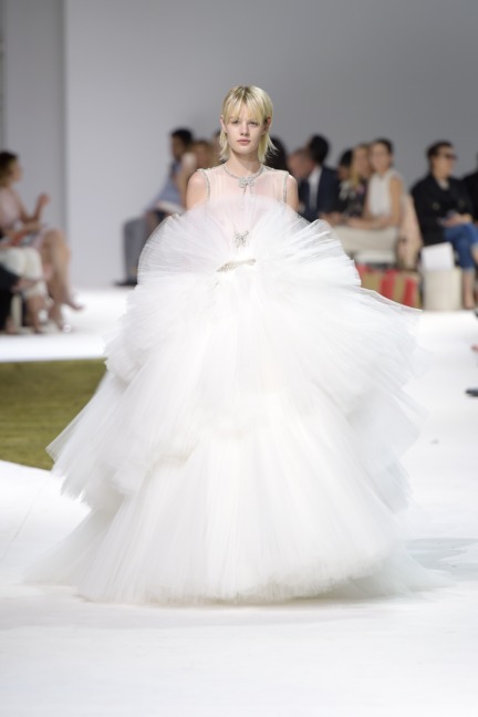 giambattista-valli-haute-couture-aw-16-47