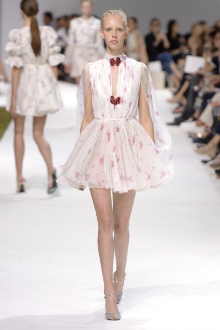 giambattista-valli-haute-couture-aw-16-5