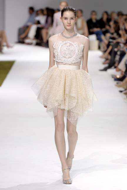giambattista-valli-haute-couture-aw-16-7
