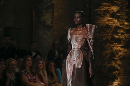 nihilo_hcaw1819_runway_looks_033_4862