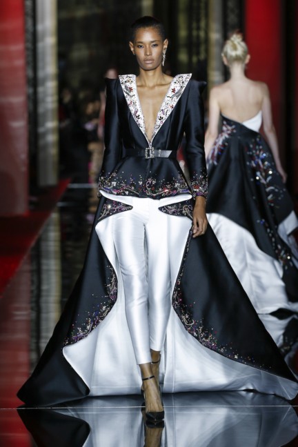 zuhairmurad_hcs17_007