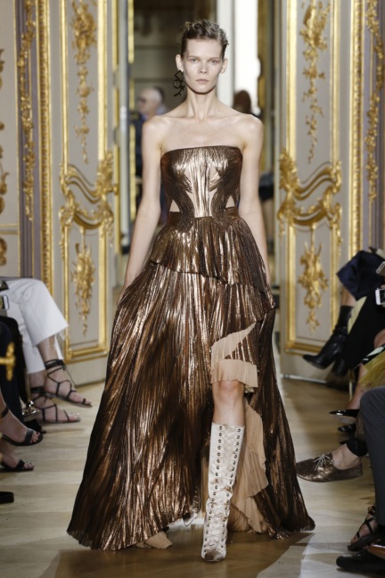 fw16hc_jmendel_look_27