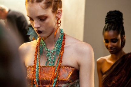 jean-paul-gaultier-haute-couture-aw-16-backstage-20