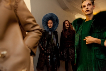 jean-paul-gaultier-haute-couture-aw-16-backstage-3