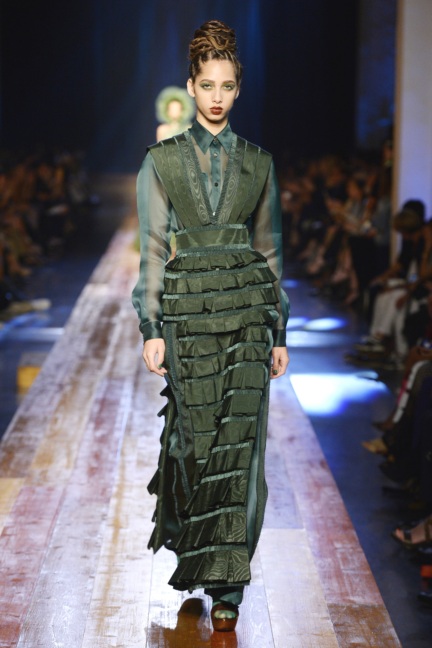 jean-paul-gaultier-haute-couture-aw-16-runway-29