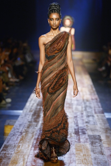 jean-paul-gaultier-haute-couture-aw-16-runway-39