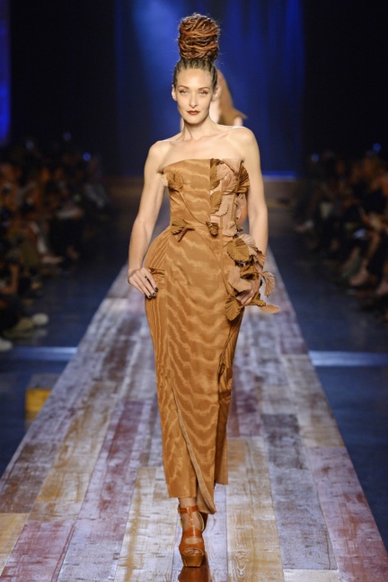 jean-paul-gaultier-haute-couture-aw-16-runway-51