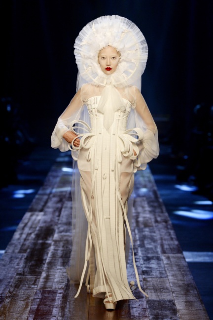 jean-paul-gaultier-haute-couture-aw-16-runway-58