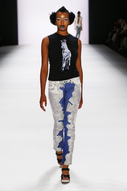 ss-2017_fashion-week-berlin_de_0020_jeans-for-refugees-by-johny-dar_66764