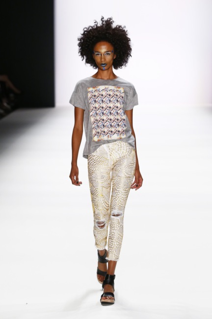 ss-2017_fashion-week-berlin_de_0025_jeans-for-refugees-by-johny-dar_66759