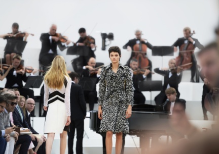 burberry-menswear-spring-summer-2016-sho_004
