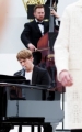 rhodes-performing-live-at-the-burberry-menswear-spring-summer-2016-sho_001