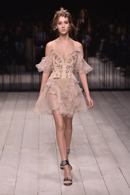 aw16-wrtw-24