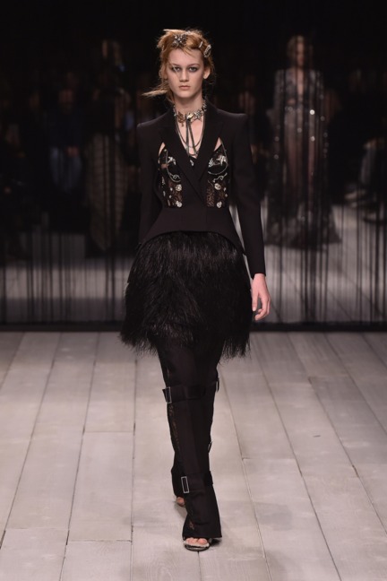 aw16-wrtw-31