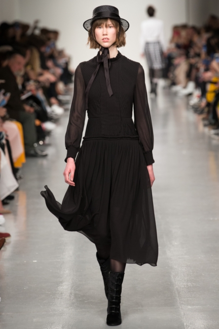 bora_aksu_aw17_72dpi_010