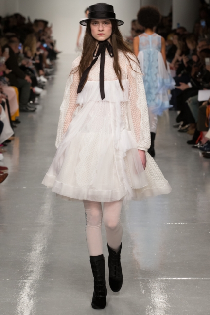 bora_aksu_aw17_72dpi_023
