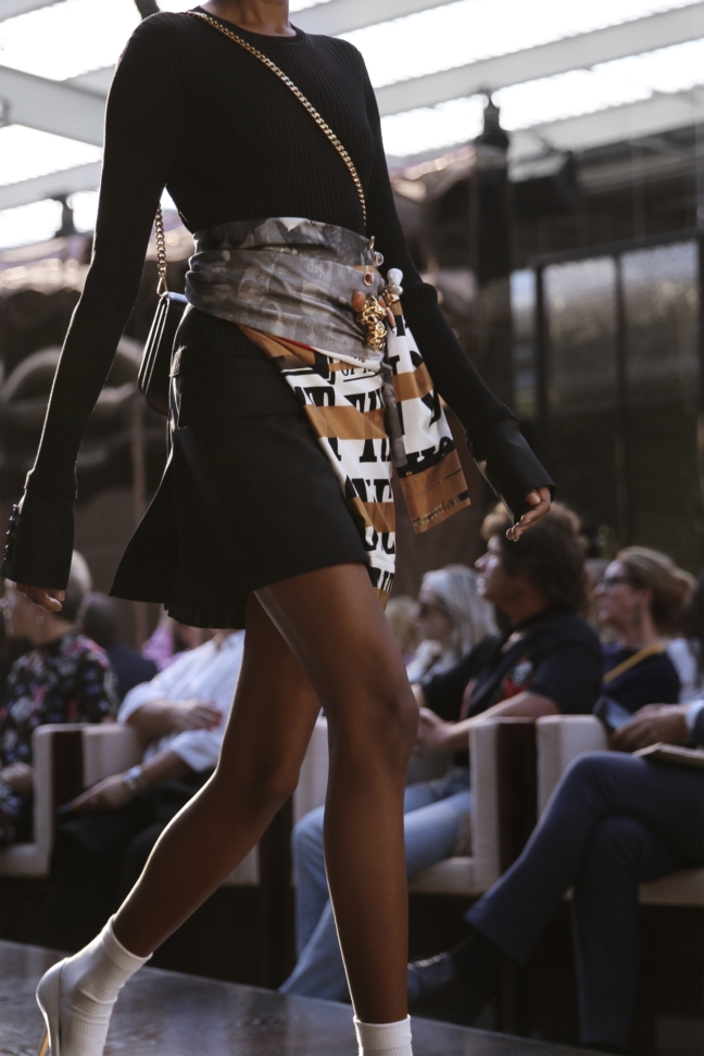 burberry-spring_summer-2019-show_008