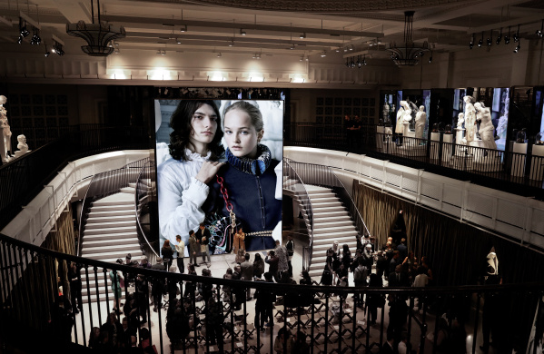 the-september-collection-at-burberry-121-regent-street_001