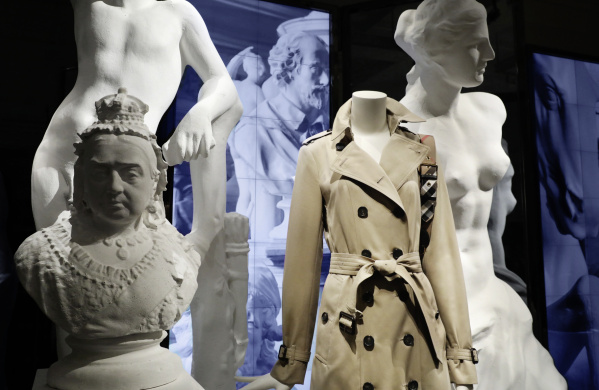 the-september-collection-at-burberry-121-regent-street_003