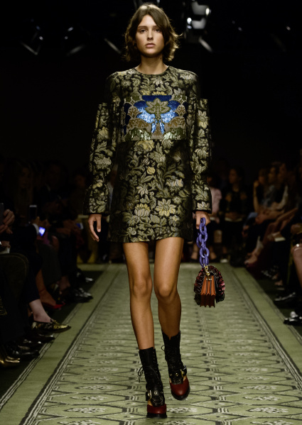 burberry-september-2016-collection-look-2
