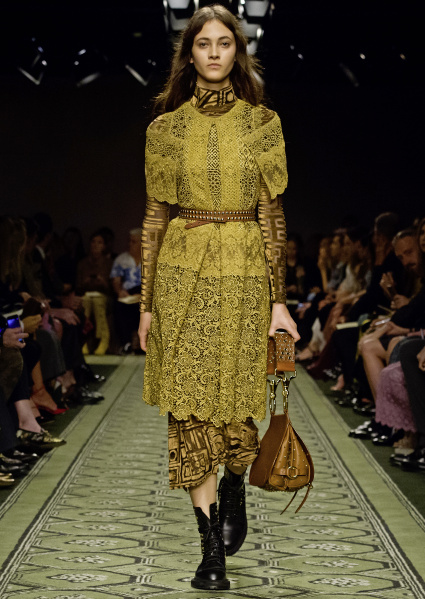 burberry-september-2016-collection-look-77