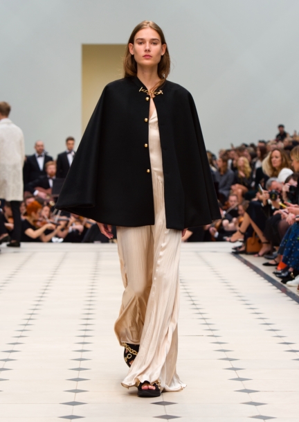 burberry-womenswear-s_s16-collection-look-41