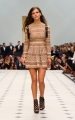 burberry-womenswear-s_s16-collection-look-18