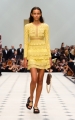 burberry-womenswear-s_s16-collection-look-26
