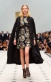 burberry-womenswear-s_s16-collection-look-45