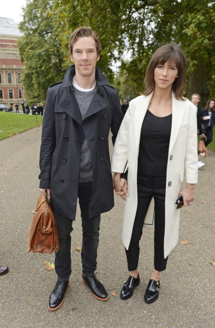 benedict-cumberbatch-and-sophie-hunter-wearing-burberry-to-the-burberry-womenswear-s_s16-show