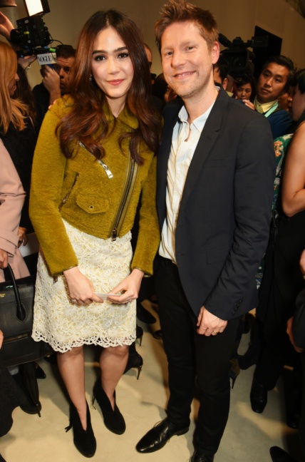 christopher-bailey-and-araya-a-hargate-at-the-burberry-womenswear-s_s16-show