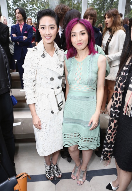guey-lun-mei-and-miriam-yeung-wearing-burberry-at-the-burberry-womenswear-s_s16-show