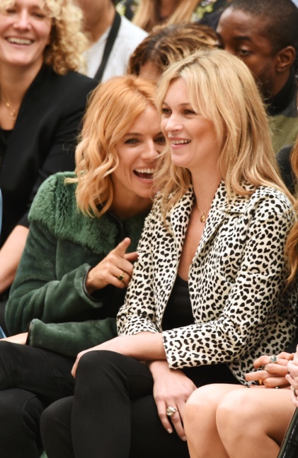sienna-miller-and-kate-moss-on-the-front-row-at-the-burberry-womenswear-s_s16-show