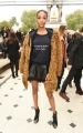 jourdan-dunn-wearing-burberry-at-the-burberry-womenswear-s_s16-sho_001