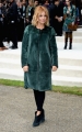 sienna-miller-wearing-burberry-at-the-burberry-womenswear-s_s16-sho_002