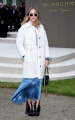 suki-waterhouse-wearing-burberry-at-the-burberry-womenswear-s_s16-sho_002
