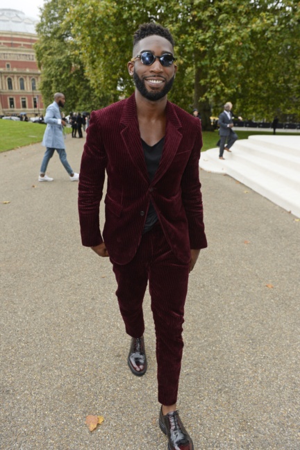 tinie-tempah-wearing-burberry-to-the-burberry-womenswear-s_s16-show