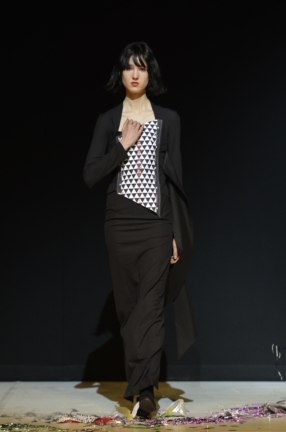 chalayan-london-fashion-week-autumn-winter-17-52