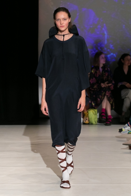 chalayan-rtw-ss20-london-12_0