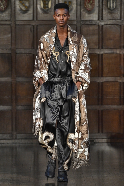 edward-crutchley-aw18-credit-helle-moos-3