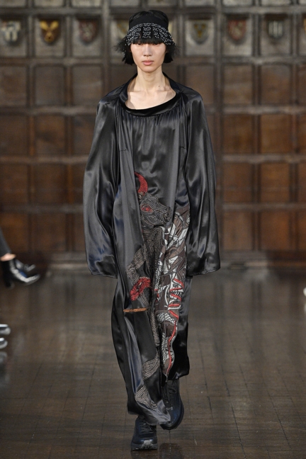 edward-crutchley-aw18-credit-helle-moos-5