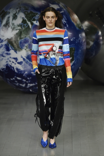 look-9