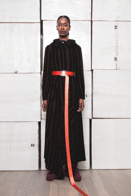 haizhen-wang-london-fashion-week-autumn-winter-17-21