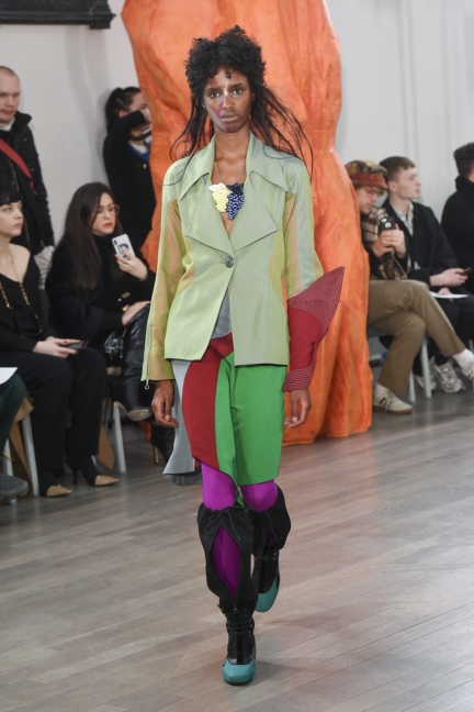 kiko-kostadinov-aw19-womenswear-look-15