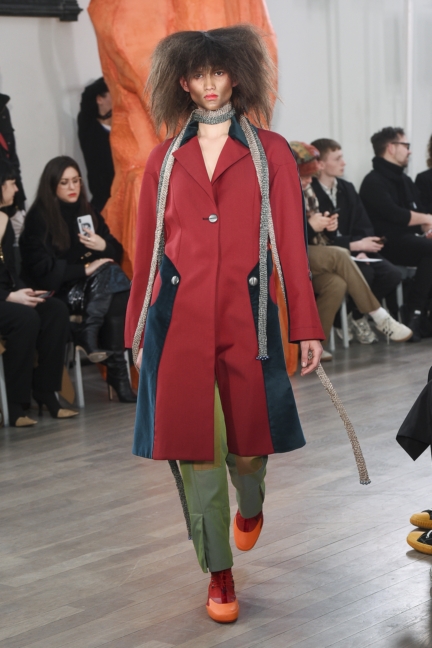 kiko-kostadinov-aw19-womenswear-look-17