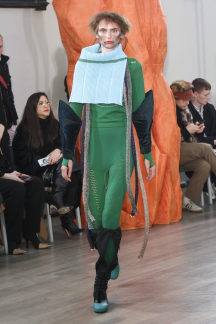 kiko-kostadinov-aw19-womenswear-look-22