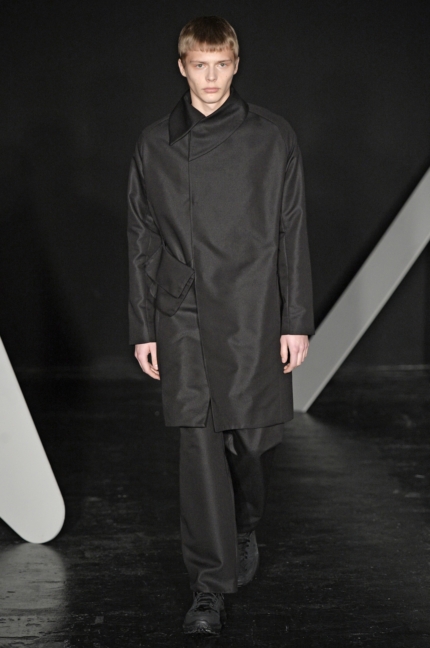 kiko-kostadinov-lodon-fashion-week-men-aw-17-14