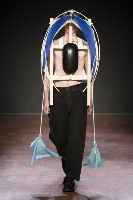 craig-green-aw18-runway-hd-look-18