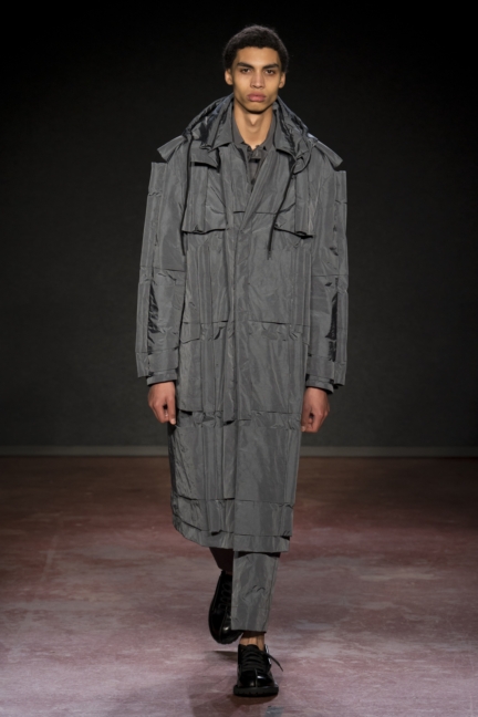 craig-green-aw18-runway-hd-look-9